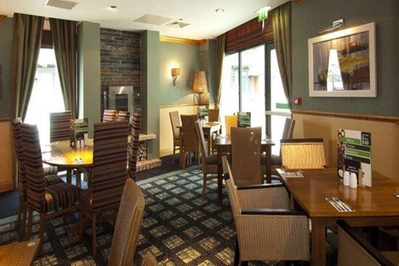 Premier Inn Falkirk East Exterior photo